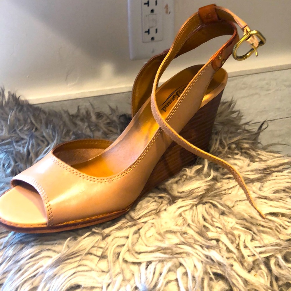 Lucky brand leather wedge sandals